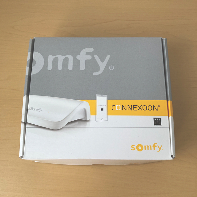 ソムフィ　コネクスーン　Somfy Connexoon