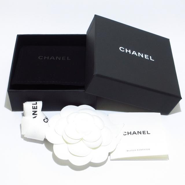 CHANEL(シャネル)のCHANEL(シャネル) ブローチ美品  - レディースのアクセサリー(ブローチ/コサージュ)の商品写真