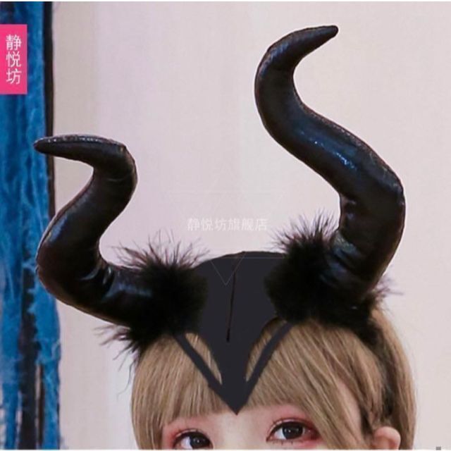 かわいく変身♡ハロウィン 角 悪魔 カチューシャ コスプレ デビル プチ仮装 赤 エンタメ/ホビーのコスプレ(小道具)の商品写真