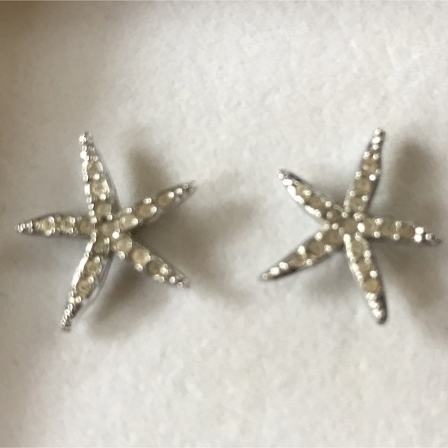 アクセサリーSWAROVSKI イアリング　キラキラ