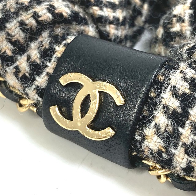 CHANEL A22S ラムスキン ココマーク チェーンデザイン シュシュ