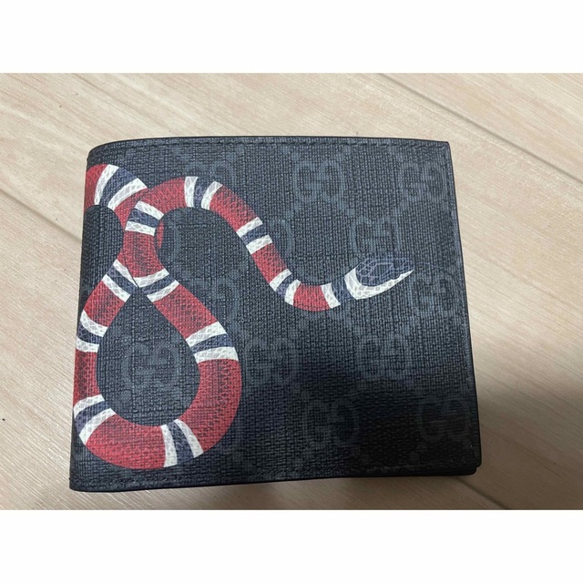 Gucci(グッチ)のグッチ GUCCI 二つ折り財布 キングスネーク GGスプリーム ブラック メンズのファッション小物(折り財布)の商品写真