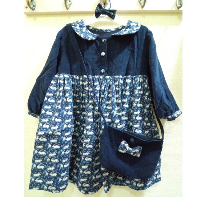 コーデュロイワンピース卒園、入学式の写真あり。 キッズ/ベビー/マタニティのキッズ服女の子用(90cm~)(ワンピース)の商品写真