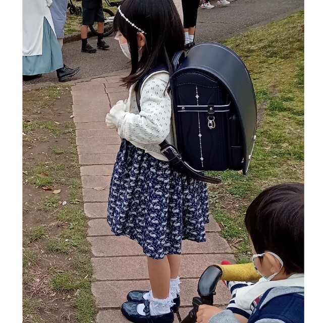 コーデュロイワンピース卒園、入学式の写真あり。 キッズ/ベビー/マタニティのキッズ服女の子用(90cm~)(ワンピース)の商品写真