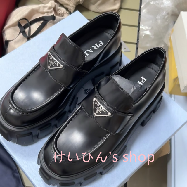 美品☆ PRADA プラダ モノリス ブラッシュドレザー ローファー