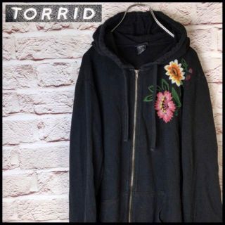 TORRID　パーカー　フルジップアップパーカー　両ポケット　花刺繍　レディース(パーカー)