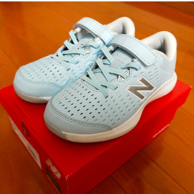 New Balance(ニューバランス)の★ニューバランス　テニスシューズ　KCV696U4　20.0cm　サックスブルー スポーツ/アウトドアのテニス(シューズ)の商品写真