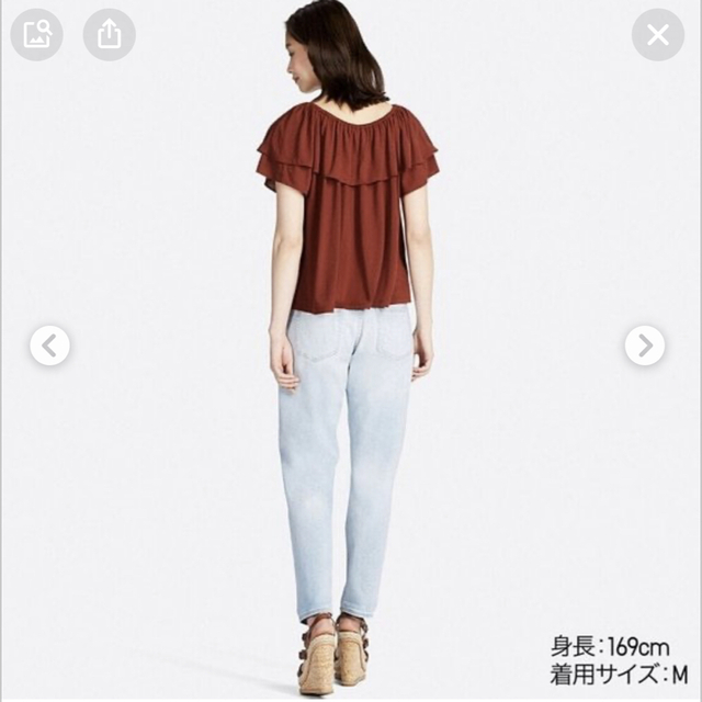 UNIQLO(ユニクロ)のUNIQLO ユニクロ 2WAYラッフルオフショルダーT 半袖  レディースのトップス(Tシャツ(半袖/袖なし))の商品写真