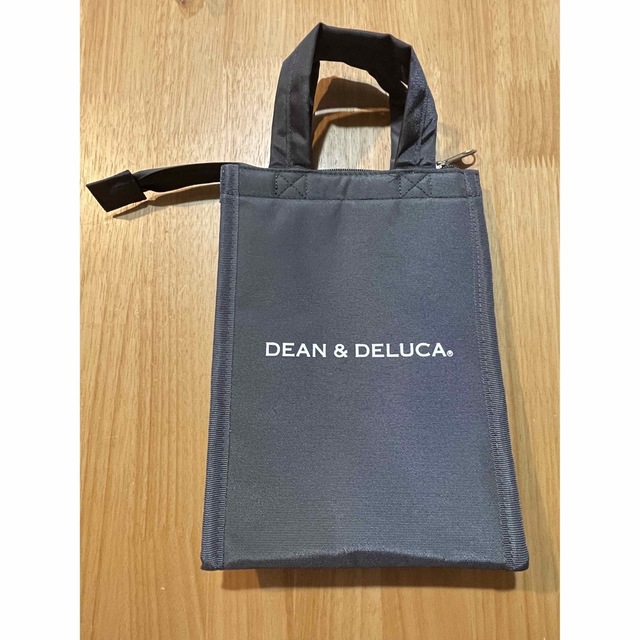 DEAN & DELUCA(ディーンアンドデルーカ)のDEAN & DELUCA クーラーバッグ オンライン 限定 グレー S 新品 レディースのバッグ(トートバッグ)の商品写真