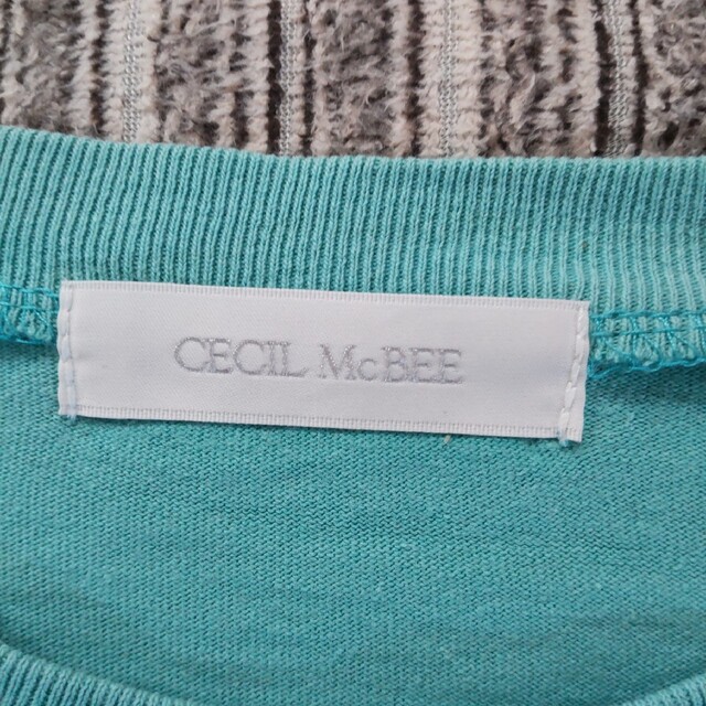 CECIL McBEE(セシルマクビー)のCECIL MCBEE Tシャツ グリーン レディースのトップス(カットソー(半袖/袖なし))の商品写真