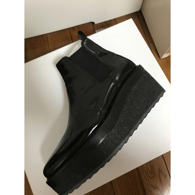 新品 PIERRE HARDY ピエールアルディ サイドゴアブーツ エナメル-