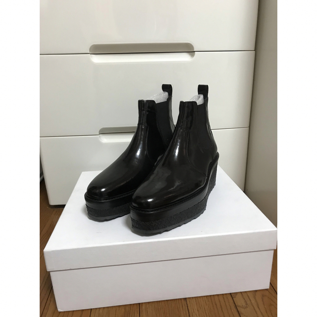 新品 PIERRE HARDY ピエールアルディ サイドゴアブーツ エナメル-