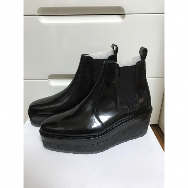 新品 PIERRE HARDY ピエールアルディ サイドゴアブーツ エナメル-