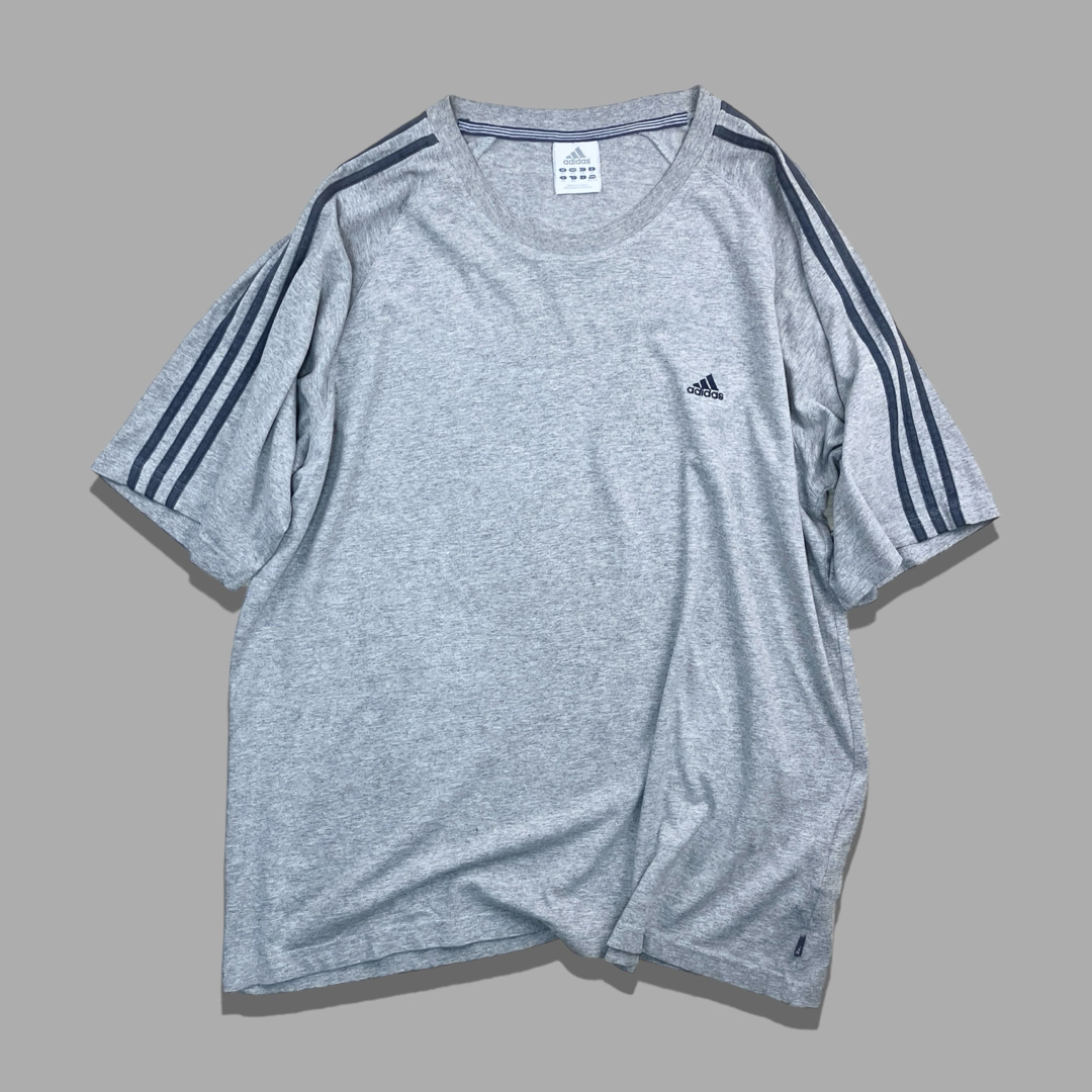 adidas(アディダス)の90s 00s adidas アディダス ヴィンテージロゴTシャツ 刺繍 グレー メンズのトップス(Tシャツ/カットソー(半袖/袖なし))の商品写真