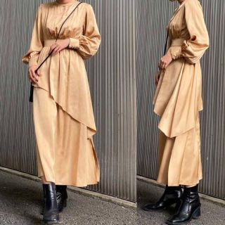 アメリヴィンテージ(Ameri VINTAGE)の【人気完売品】AMERI vintage　BULGE SHOULDER DRES(ロングワンピース/マキシワンピース)