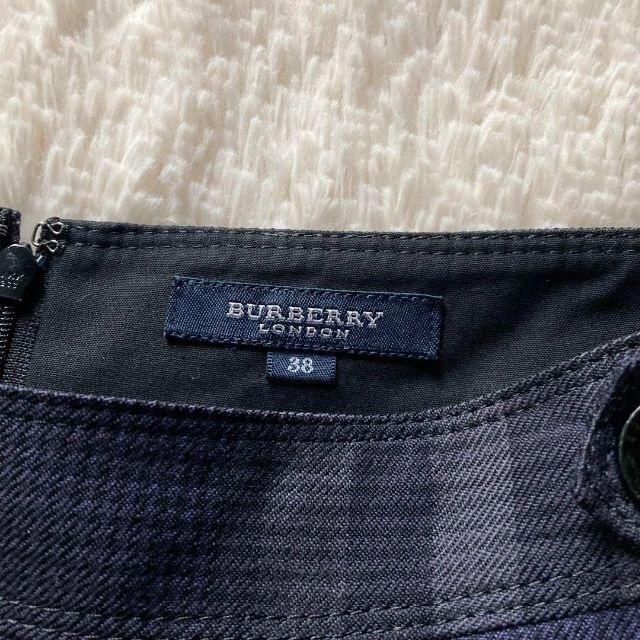 BURBERRY(バーバリー)の極美品　バーバリーロンドン　ノバチェック　プリーツスカート　ウールシルク　黒　紫 レディースのスカート(ひざ丈スカート)の商品写真