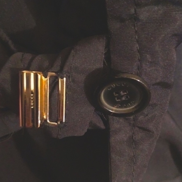 Gucci(グッチ)の【最終価格】GUCCI テーラード デザインジャケット 美品 リボン 黒 38 レディースのジャケット/アウター(テーラードジャケット)の商品写真