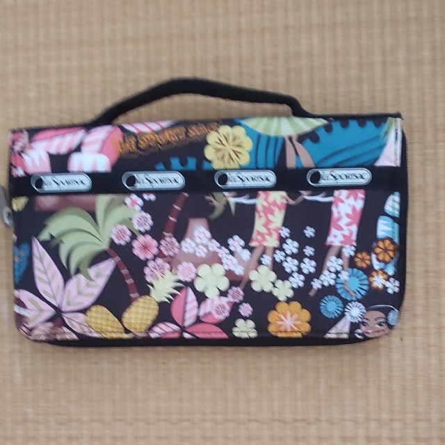 LeSportsac(レスポートサック)のLeSportsac   ケース レディースのファッション小物(その他)の商品写真