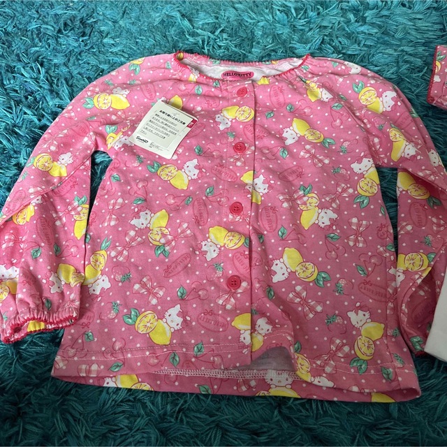 ハローキティ(ハローキティ)のキティ　パジャマ3点セット キッズ/ベビー/マタニティのキッズ服女の子用(90cm~)(パジャマ)の商品写真