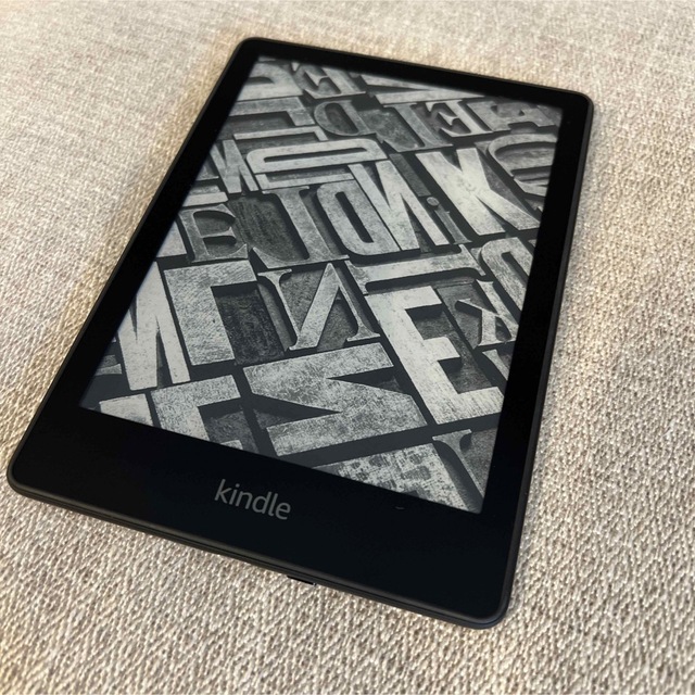 Kindle Paperwhite (8GB) 6.8インチディスプレイ広告なし