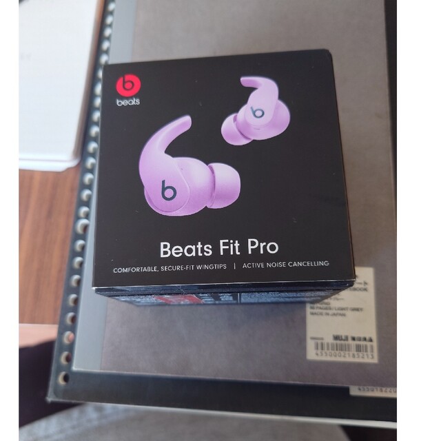 Apple(アップル)のBeats Fit Pro スマホ/家電/カメラのオーディオ機器(ヘッドフォン/イヤフォン)の商品写真