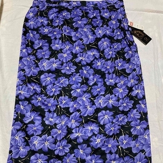 昭和レトロ　新品保管品　アイエレガンス　紫のお花のスカート　13号(ロングスカート)