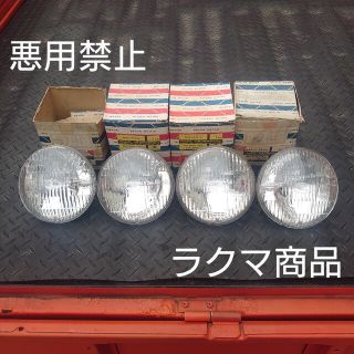 ニッサン(日産)の当時物 ニッサン純正部品 小糸製作所(汎用パーツ)