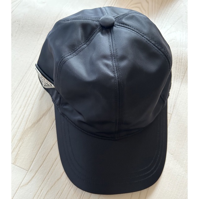PRADA(プラダ)のPRADA ベースボール　キャップ　黒　unisex レディースの帽子(キャップ)の商品写真