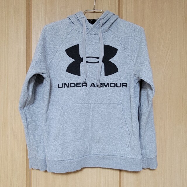 UNDER ARMOUR(アンダーアーマー)のアンダーアーマー underarmour パーカー グレー sm メンズのトップス(パーカー)の商品写真