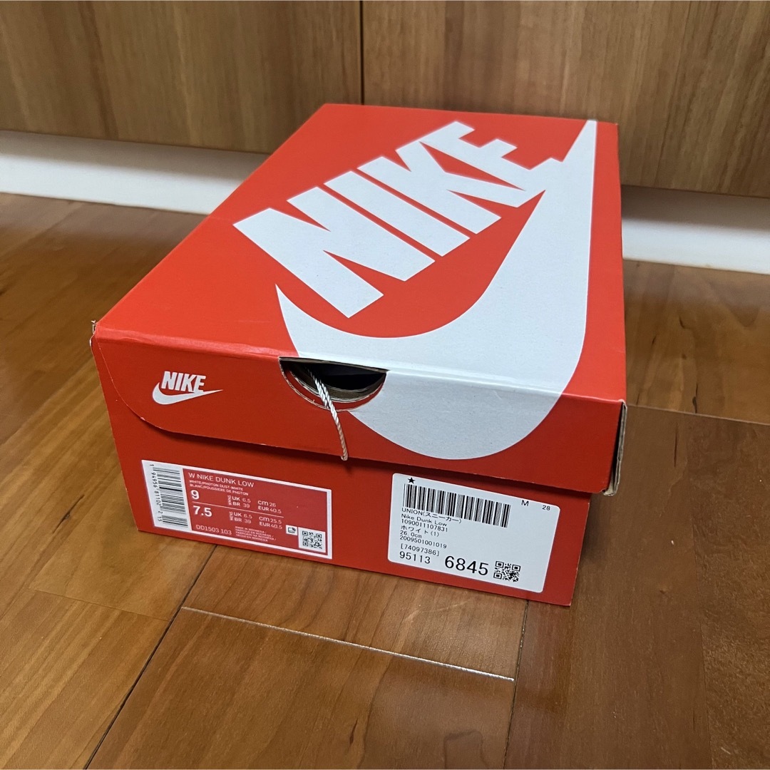 NIKE - NIKE WMNS DUNK LOW PhotonDust フォトンダスト 26の通販 by ...