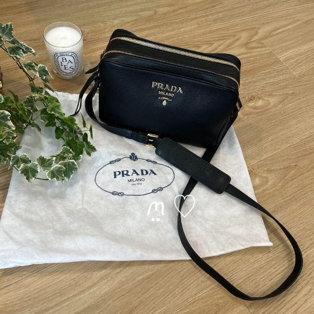 PRADA プラダ　ショルダーバッグ