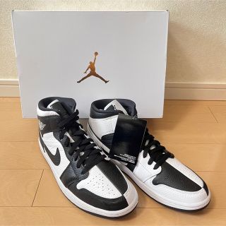 【Nike】WMNS Jordan 1 Mid \