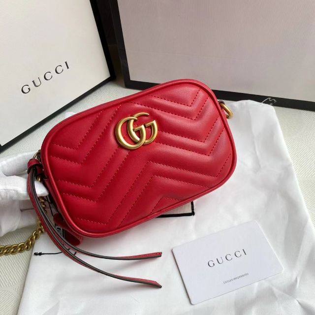 未使用】グッチ GGマーモント ショルダーバッグ 赤 レザー