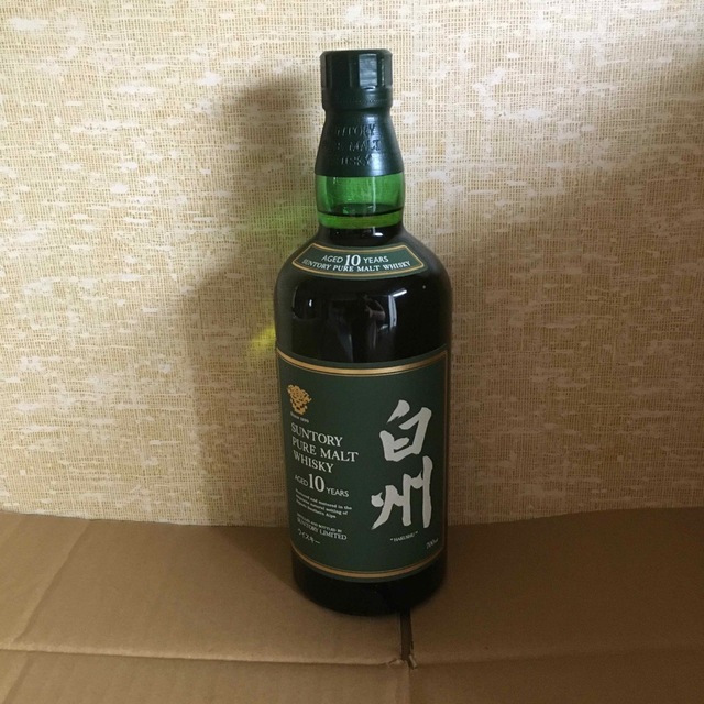 サントリーウイスキー白州10年    700ml 食品/飲料/酒の酒(ウイスキー)の商品写真