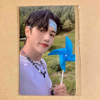 エイティーズ(ATEEZ)の新品未開封 ATEEZ SUMMER PHOTOBOOK トレカ ウヨン(アイドルグッズ)