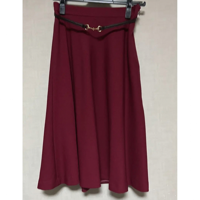 STRAWBERRY-FIELDS(ストロベリーフィールズ)のベルト付きフレアスカート レディースのスカート(ひざ丈スカート)の商品写真
