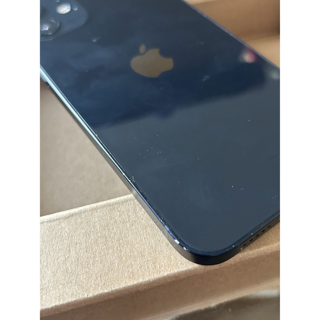 Apple(アップル)のiPhone12 64GB SIMロック解除済　 スマホ/家電/カメラのスマートフォン/携帯電話(スマートフォン本体)の商品写真