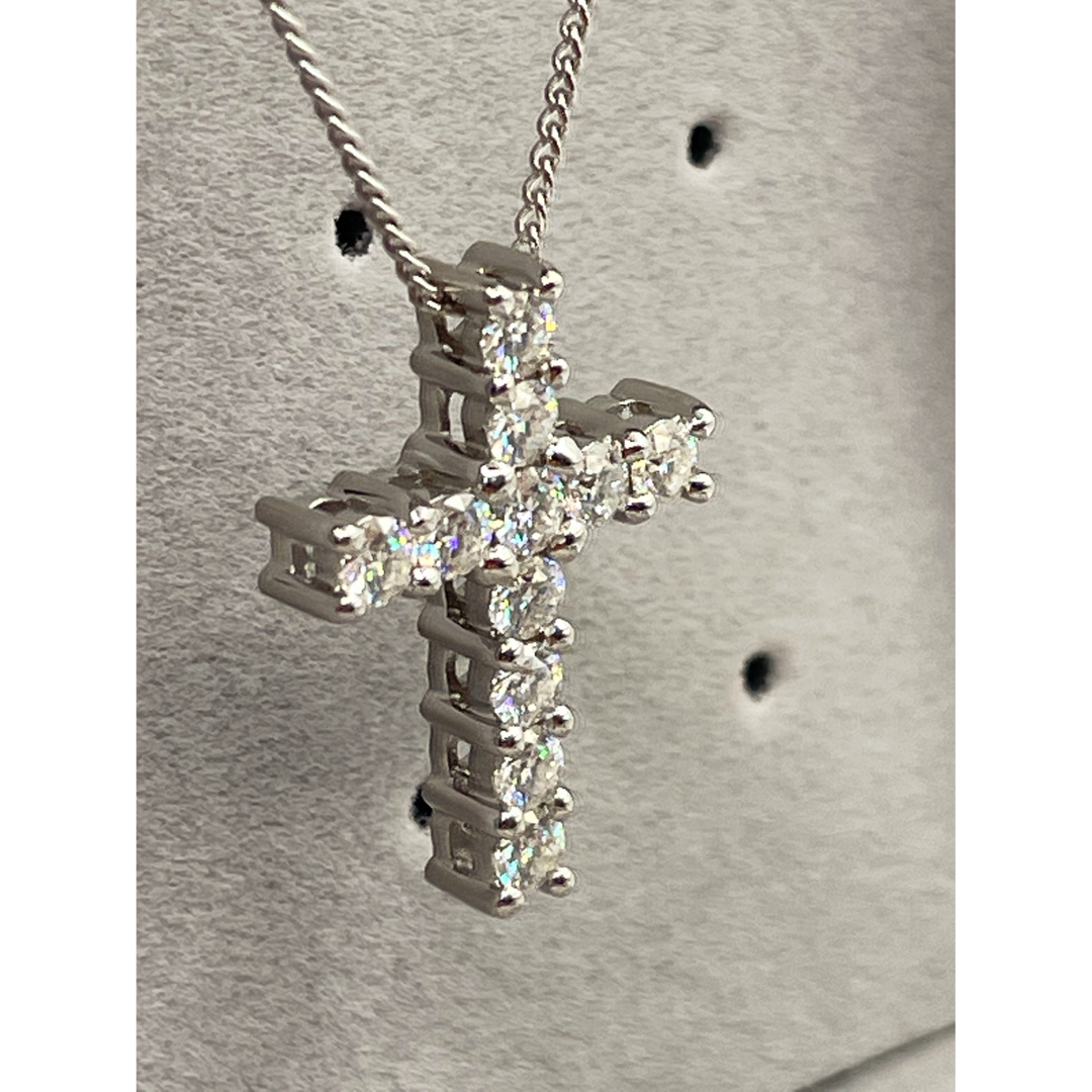 室外 ダイヤモンドクロスネックレス 0.10CT モアッサナイト