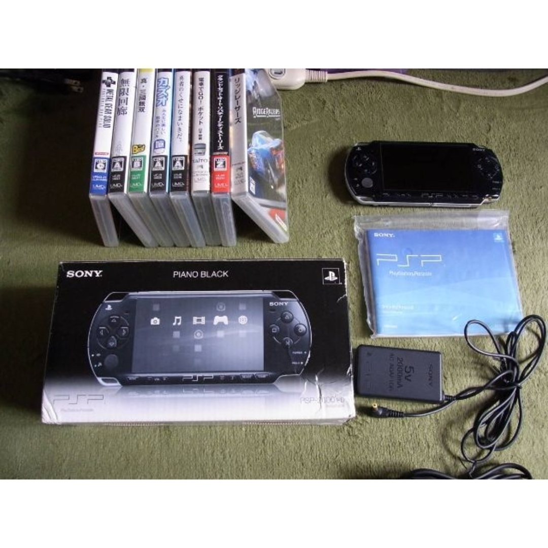 対策前基盤 PSP2000付属品一式 他ゲーム８本