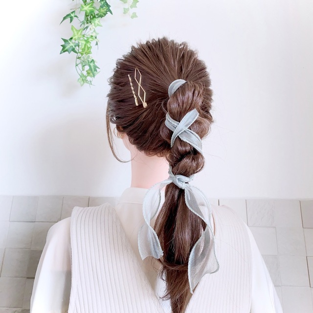 シアーリボンのポニーフック ヘアアクセサリーの通販 by accessory☆Noa ｜ラクマ