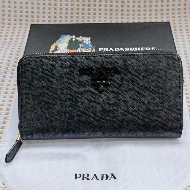 プラダ 付属品完備 極美品 カードケース付き レター長財布