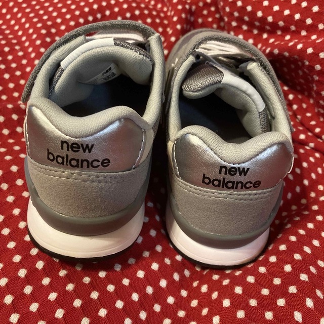 New Balance(ニューバランス)のひよこ2479様専用　１７センチ　New Balance キッズ/ベビー/マタニティのキッズ靴/シューズ(15cm~)(スニーカー)の商品写真