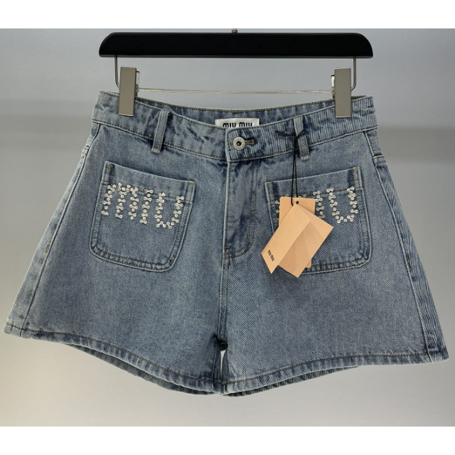 MIUMIU デニム ショート パンツ 新品入荷 49.0%割引 2435.co.jp