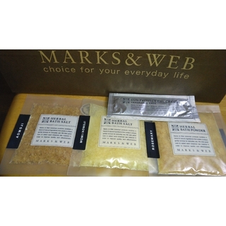 マークスアンドウェブ(MARKS&WEB)のMARKS＆WEB　 バスソルトとバスパウダー３個とおまけ(入浴剤/バスソルト)