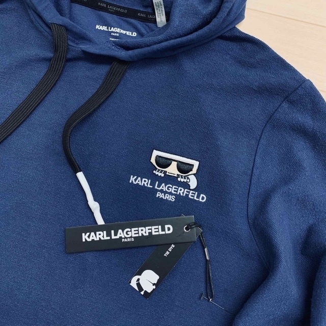 ★KARL LAGERFELD【M】 カールラガーフィールド メンズロゴパーカー | フリマアプリ ラクマ
