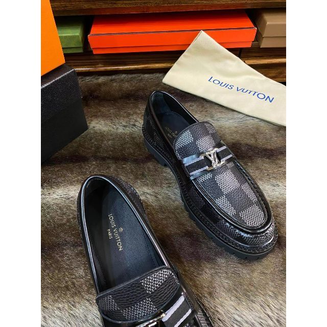 Louis Vuitton MONOGRAM Monogram Loafers Leather Logo Loafers & Slip-ons  (1A7VZE)