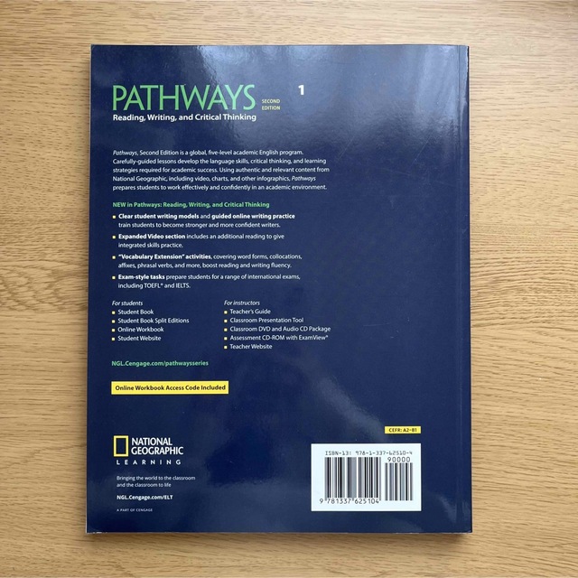 and　Writing,　Criticalの通販　Pathways:　あ｜ラクマ　Reading,　by