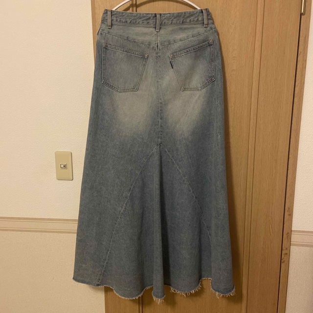 MADISONBLUE(マディソンブルー)のマディソンブルー　デニムロングスカート レディースのスカート(ロングスカート)の商品写真