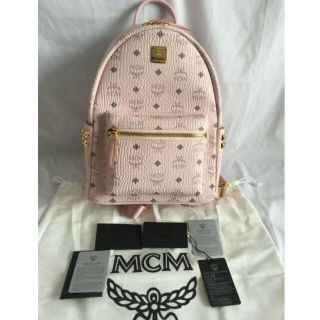 MCM - MCM リュック パウダーピンクスタッズアウトライン Sの通販|ラクマ