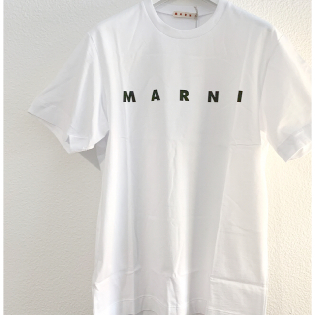 Marni(マルニ)のMARNI シンプルロゴTシャツ　ホワイト　12Y  M相当【ラスト1】 レディースのトップス(Tシャツ(半袖/袖なし))の商品写真